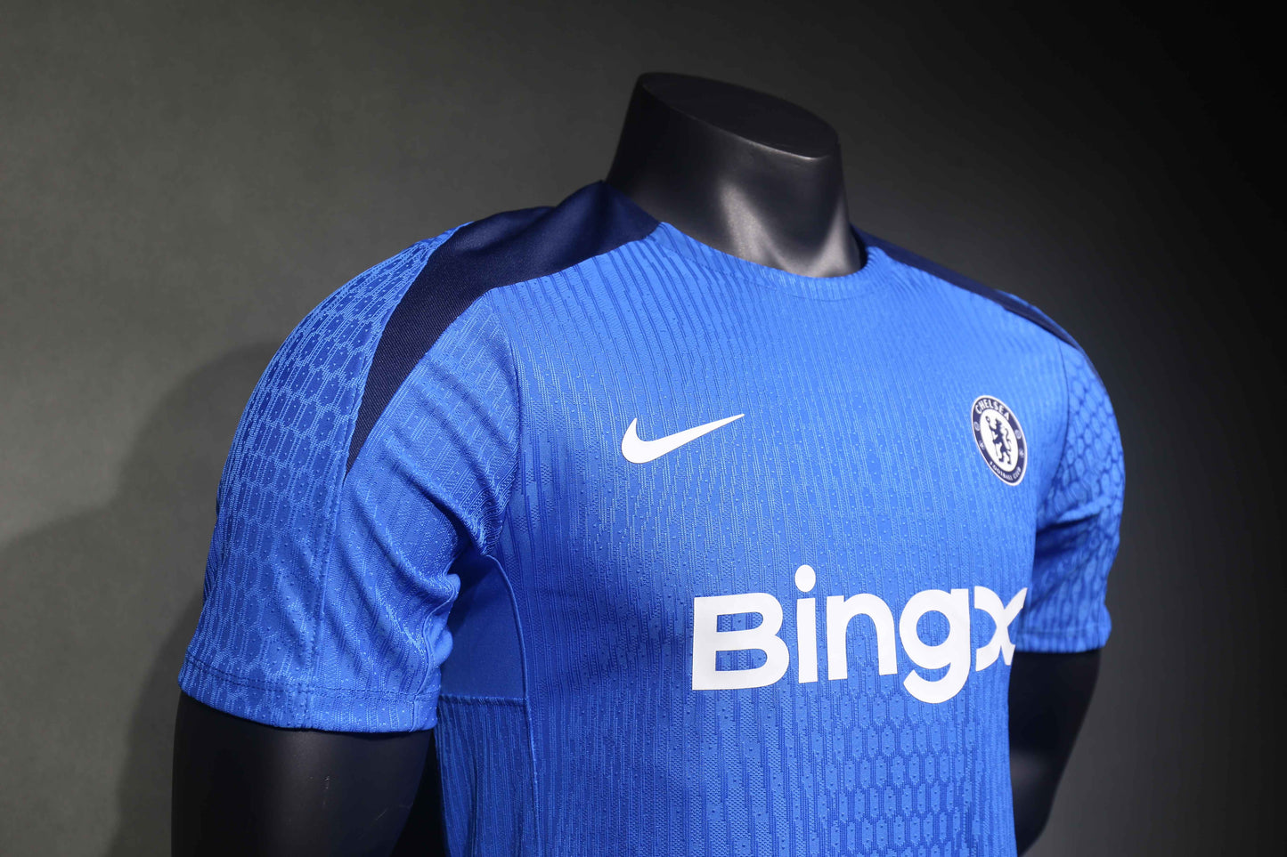 Chelsea training uniform