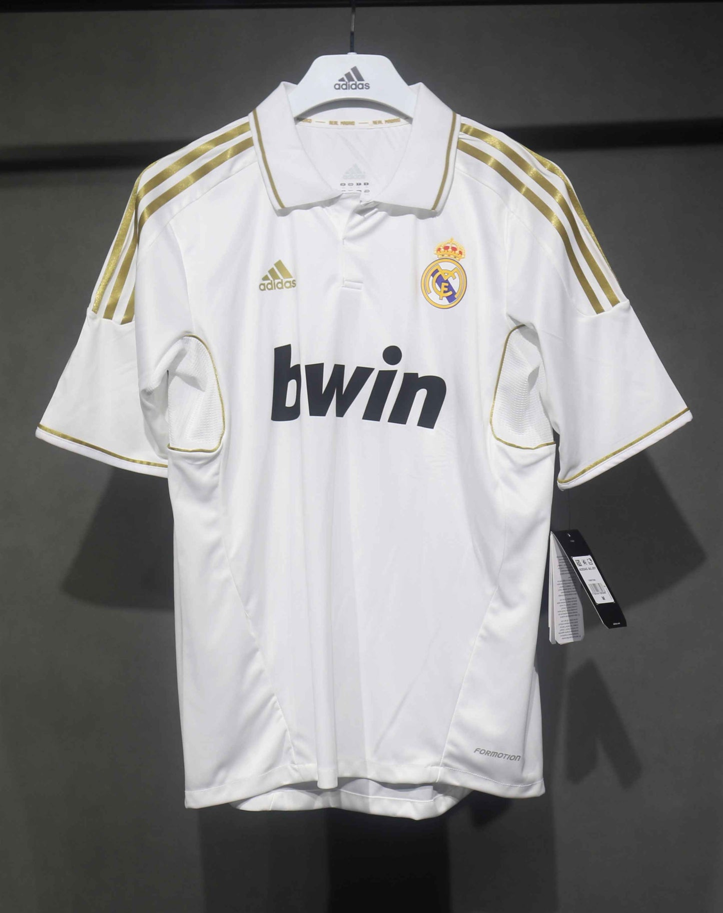 Real Madrid home player edition short sleeved shirt for the 2011-12 season